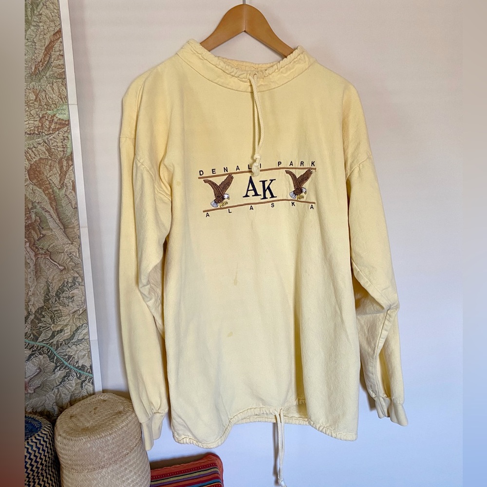 Vintage Alaska Denali National Park Pale Yellow Crewneck